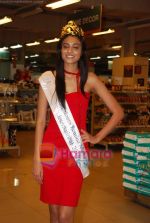 Miss India Neha Hinge at World Kitchen in Malad on 6th Sept 2010 (27).JPG